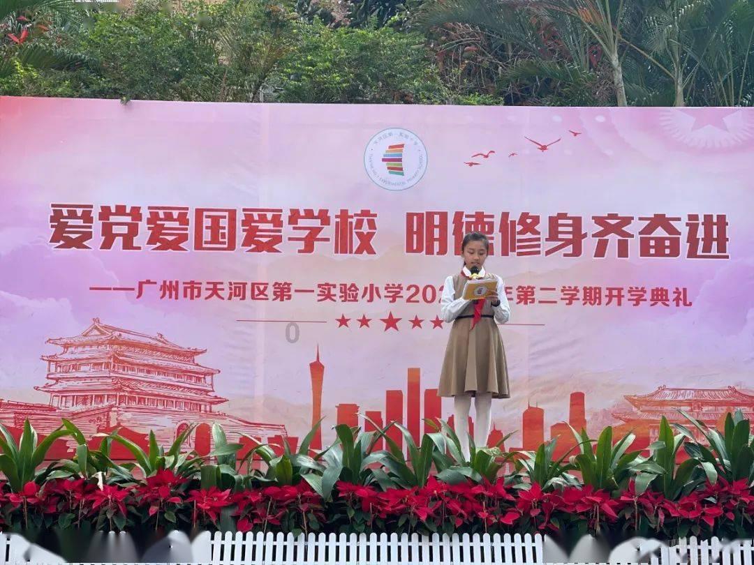 农家菜什么调料都不加的“香菇鸡汤”，做法简单，汤鲜味美游戏画面